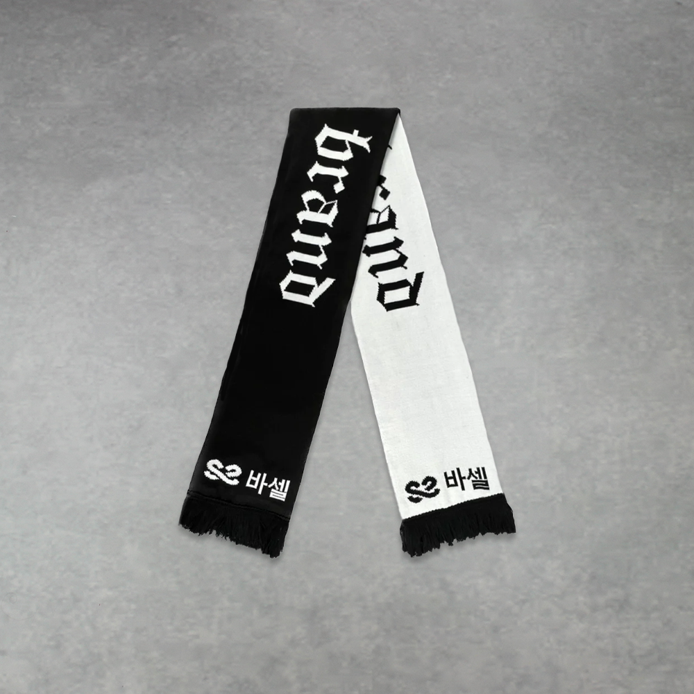SSEOM BLACK AND WHITE SCARF front